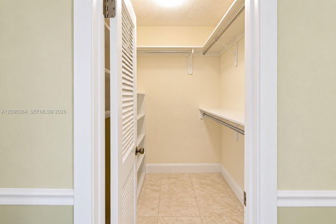 For Sale: $879,000 (4 beds, 2 baths, 2293 Square Feet)