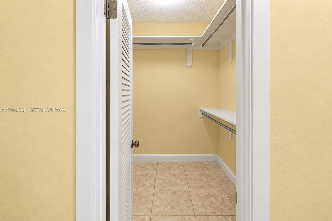 For Sale: $879,000 (4 beds, 2 baths, 2293 Square Feet)