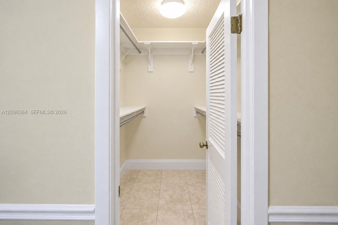For Sale: $879,000 (4 beds, 2 baths, 2293 Square Feet)