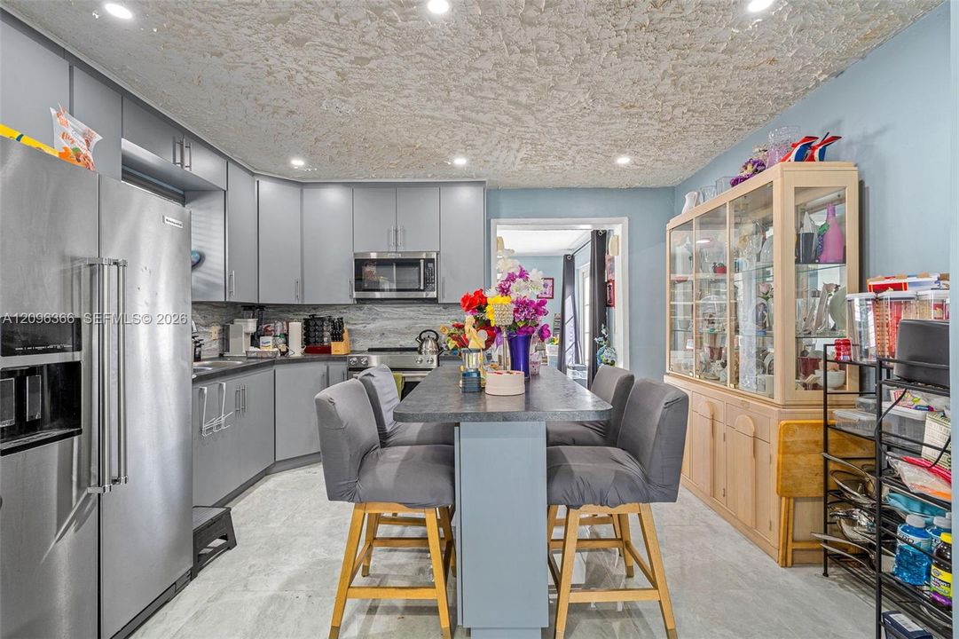 En Venta: $479,900 (3 camas, 1 baños, 1248 Pies cuadrados)