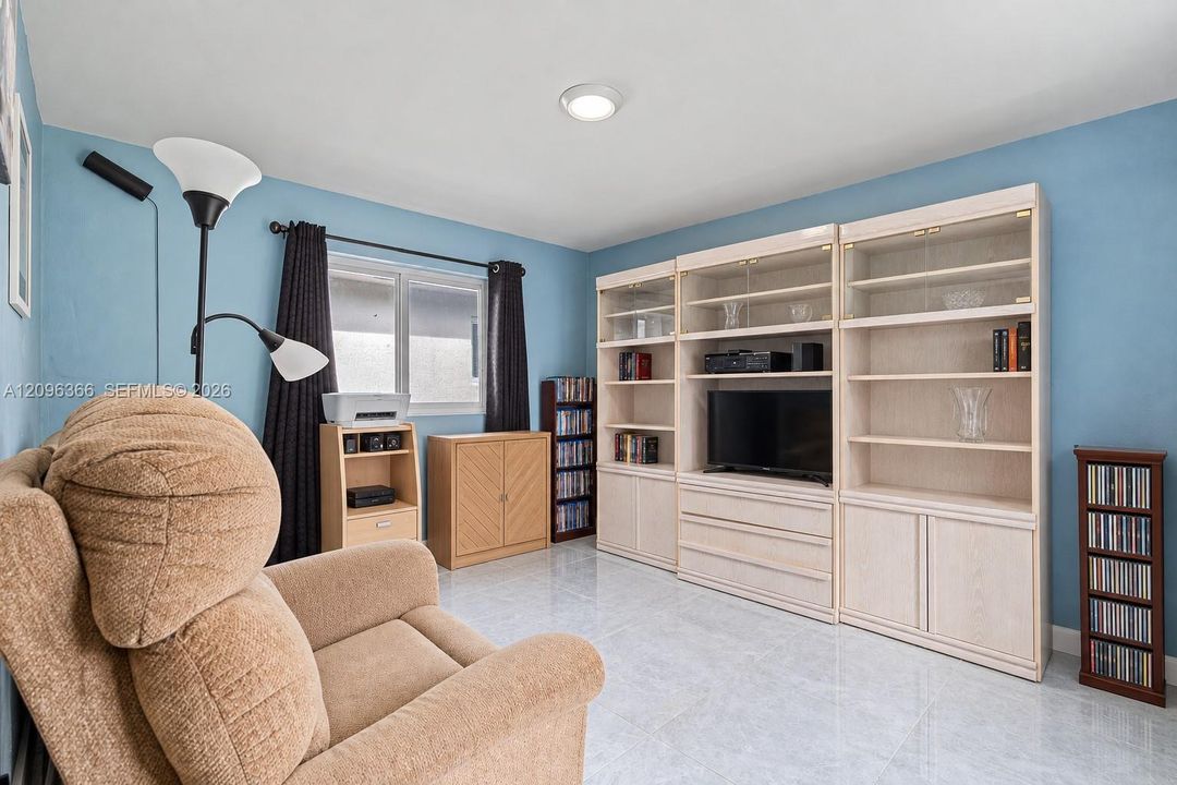 En Venta: $479,900 (3 camas, 1 baños, 1248 Pies cuadrados)