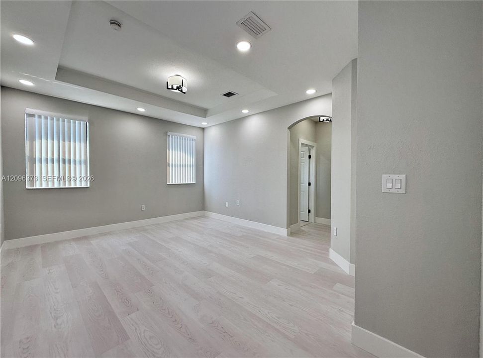 For Sale: $795,000 (5 beds, 3 baths, 2180 Square Feet)