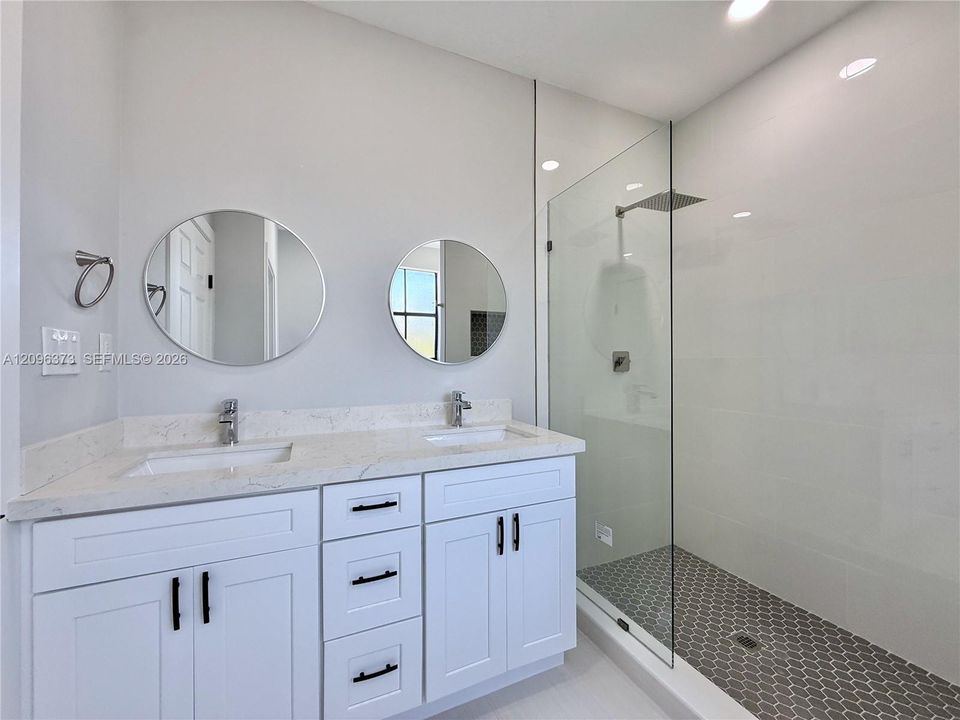 For Sale: $795,000 (5 beds, 3 baths, 2180 Square Feet)