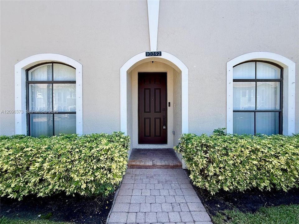 For Sale: $795,000 (5 beds, 3 baths, 2180 Square Feet)