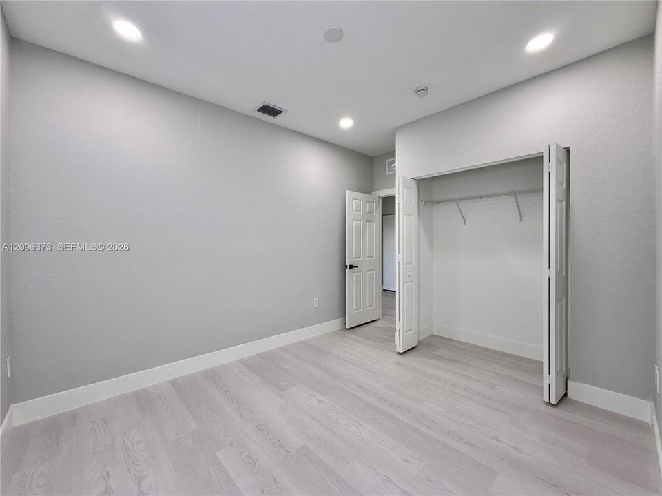 For Sale: $795,000 (5 beds, 3 baths, 2180 Square Feet)