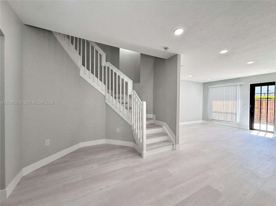 For Sale: $795,000 (5 beds, 3 baths, 2180 Square Feet)