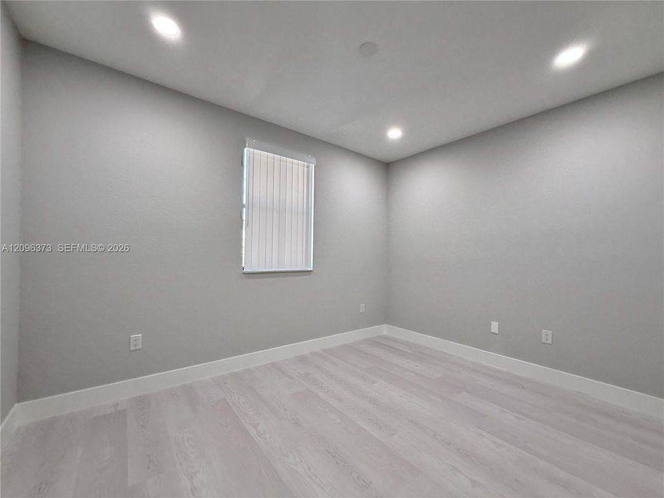 For Sale: $795,000 (5 beds, 3 baths, 2180 Square Feet)