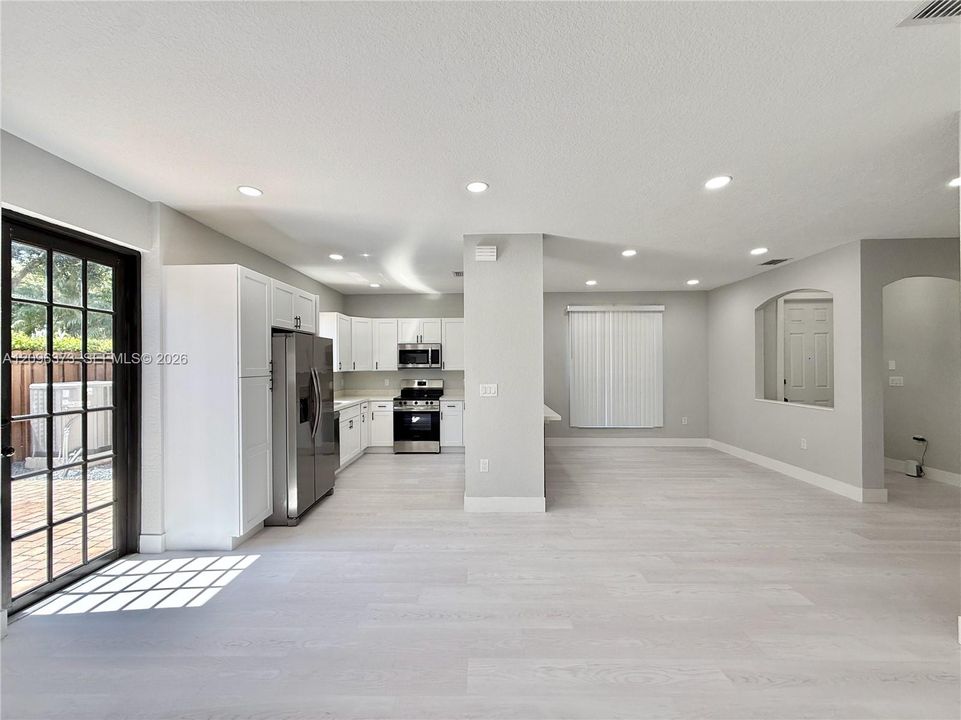 For Sale: $795,000 (5 beds, 3 baths, 2180 Square Feet)
