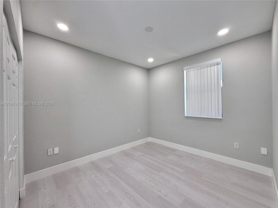 For Sale: $795,000 (5 beds, 3 baths, 2180 Square Feet)