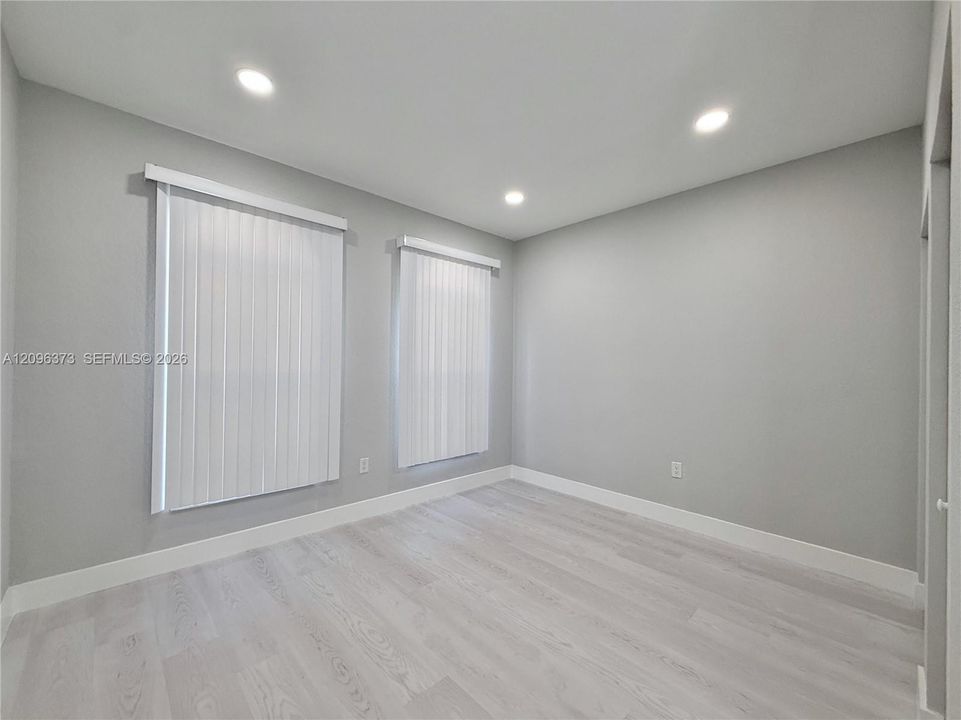For Sale: $795,000 (5 beds, 3 baths, 2180 Square Feet)