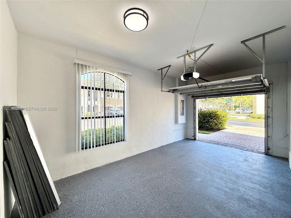 For Sale: $795,000 (5 beds, 3 baths, 2180 Square Feet)