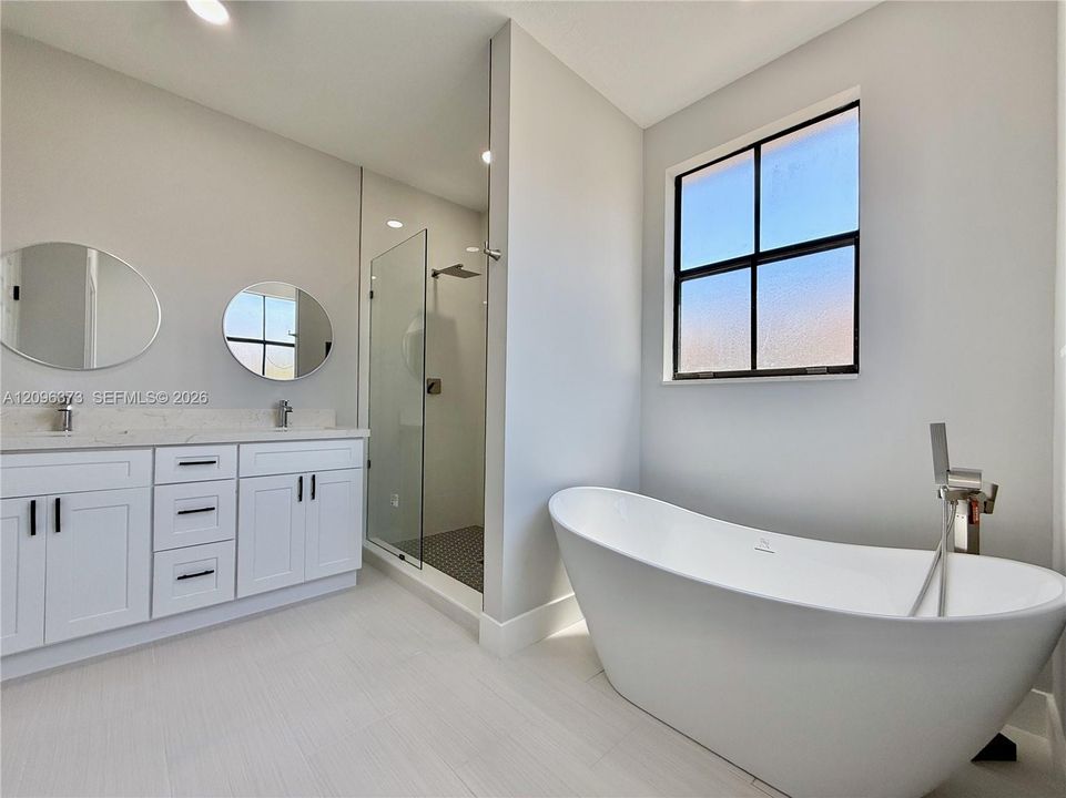 For Sale: $795,000 (5 beds, 3 baths, 2180 Square Feet)
