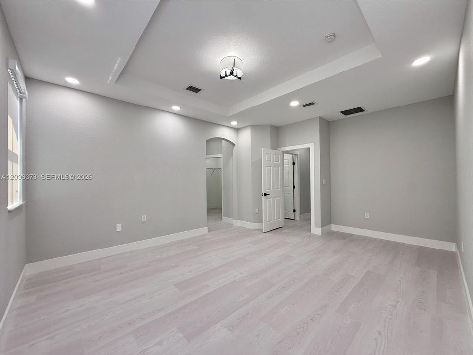 For Sale: $795,000 (5 beds, 3 baths, 2180 Square Feet)