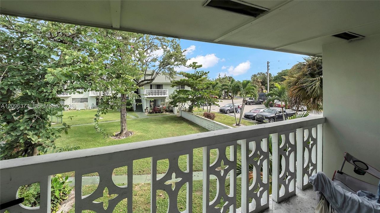 En Venta: $170,000 (2 camas, 2 baños, 899 Pies cuadrados)