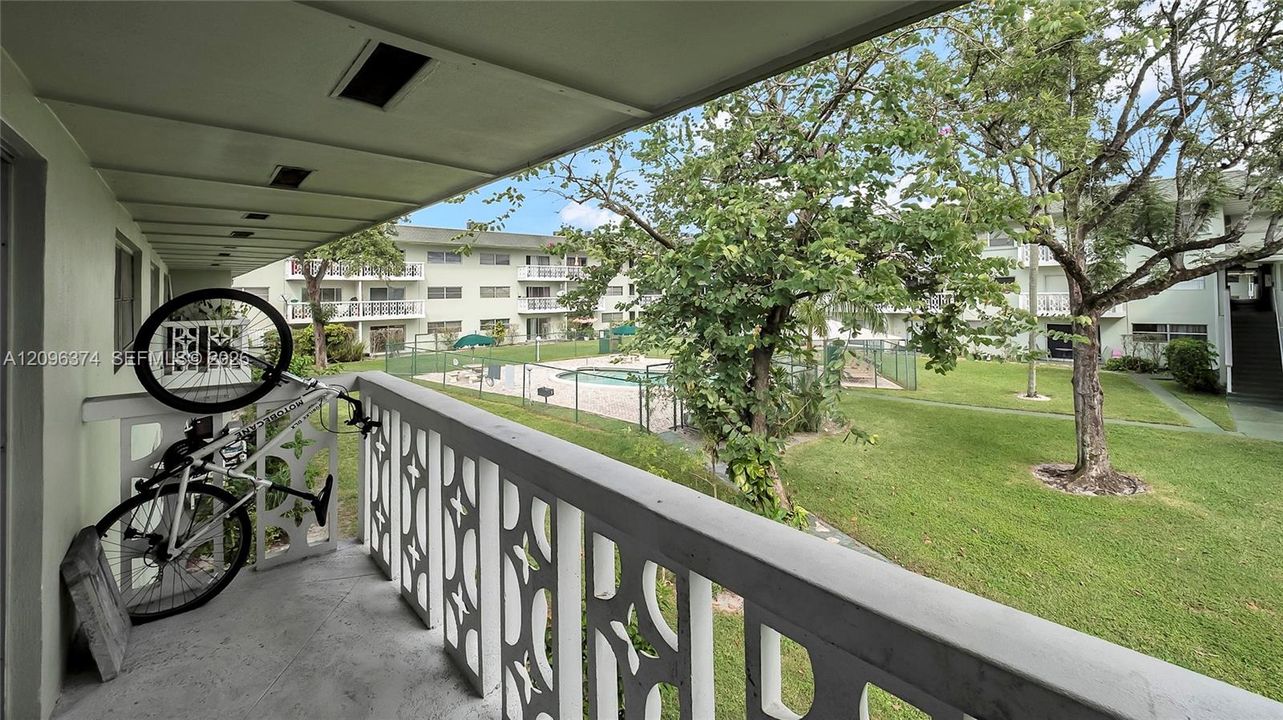 En Venta: $170,000 (2 camas, 2 baños, 899 Pies cuadrados)