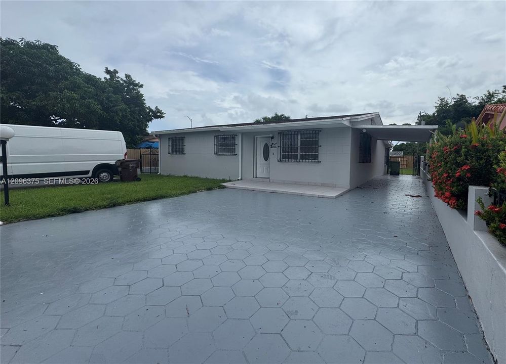 En Renta: $4,500 (5 camas, 3 baños, 2020 Pies cuadrados)