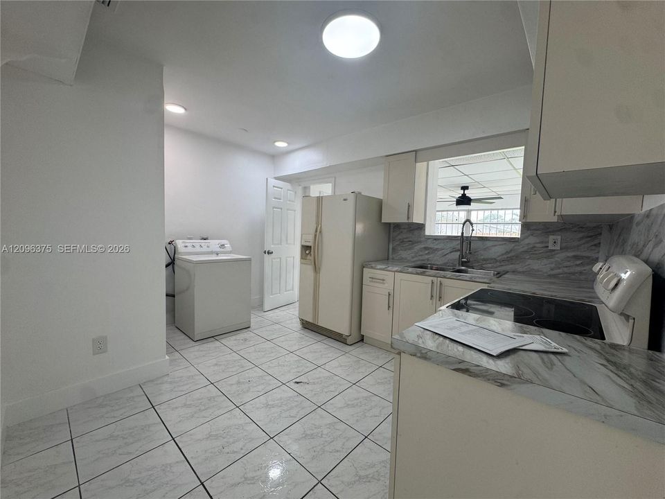 En Renta: $4,500 (5 camas, 3 baños, 2020 Pies cuadrados)