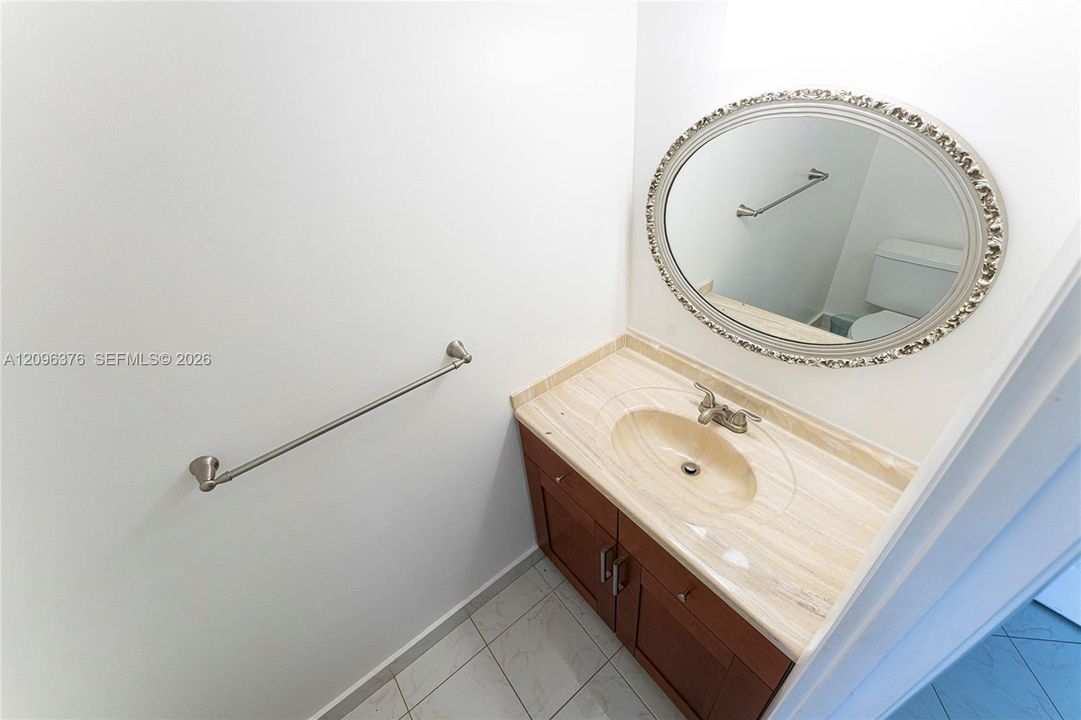 Powder Room (1/2 bath)