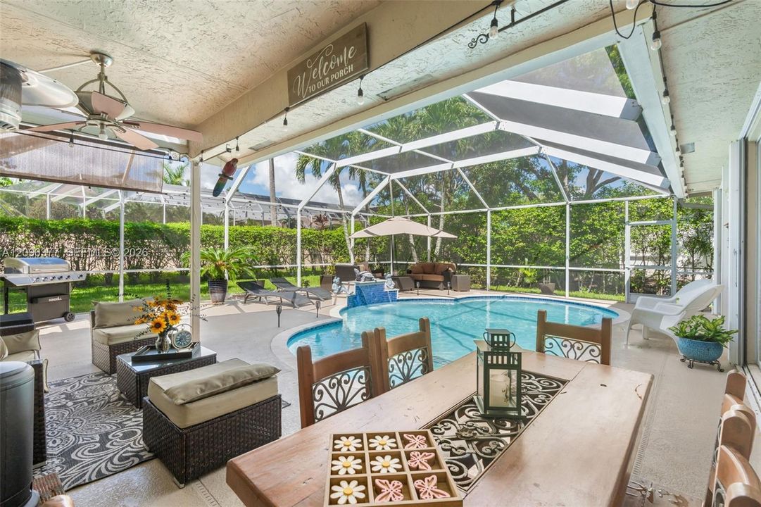 En Venta: $925,000 (4 camas, 3 baños, 2736 Pies cuadrados)