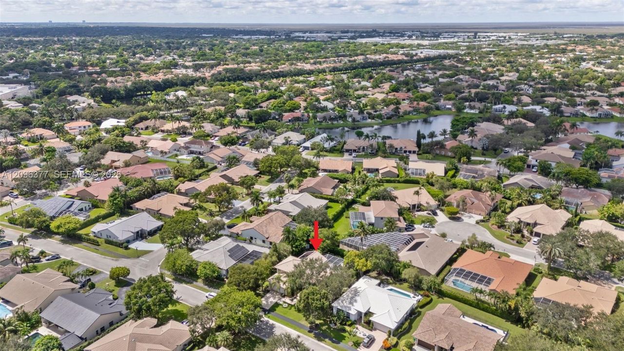 En Venta: $925,000 (4 camas, 3 baños, 2736 Pies cuadrados)