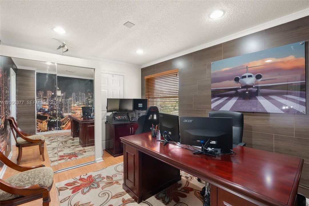 En Venta: $925,000 (4 camas, 3 baños, 2736 Pies cuadrados)