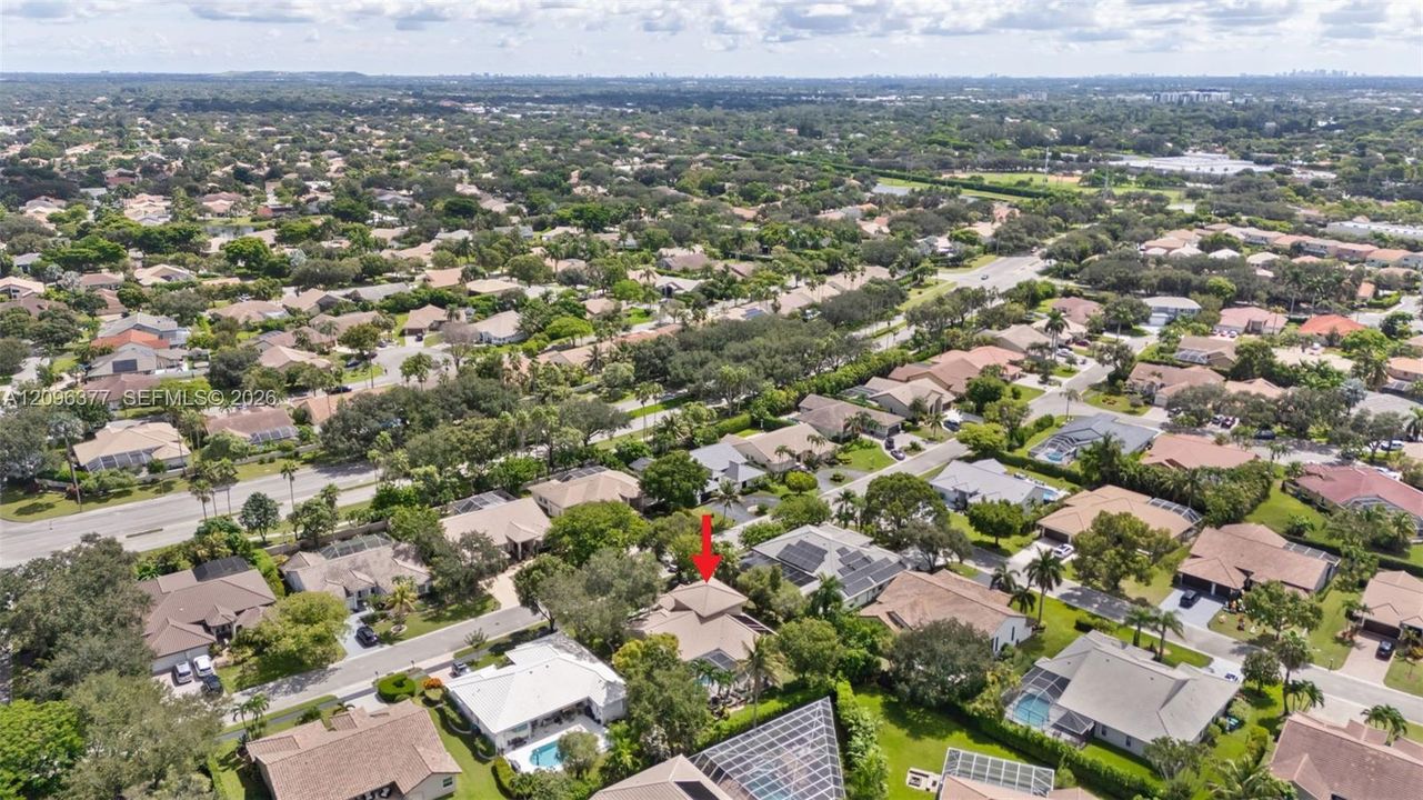 En Venta: $925,000 (4 camas, 3 baños, 2736 Pies cuadrados)