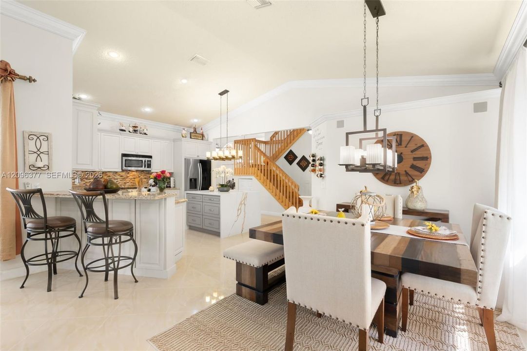 En Venta: $925,000 (4 camas, 3 baños, 2736 Pies cuadrados)