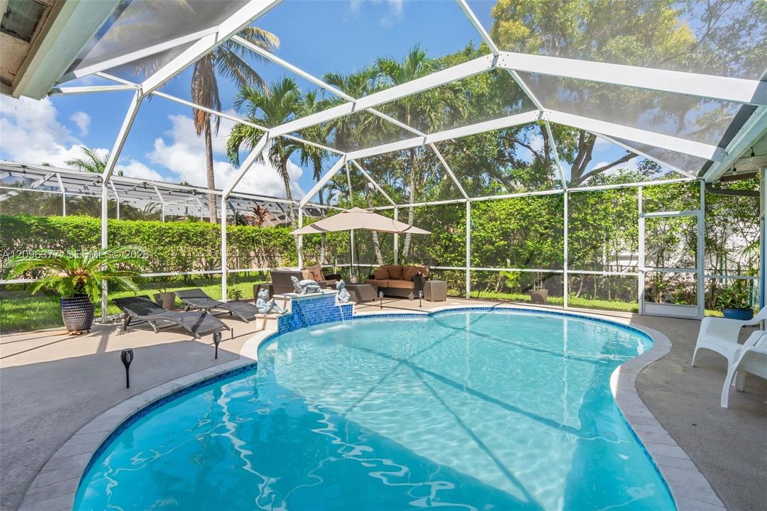 En Venta: $925,000 (4 camas, 3 baños, 2736 Pies cuadrados)