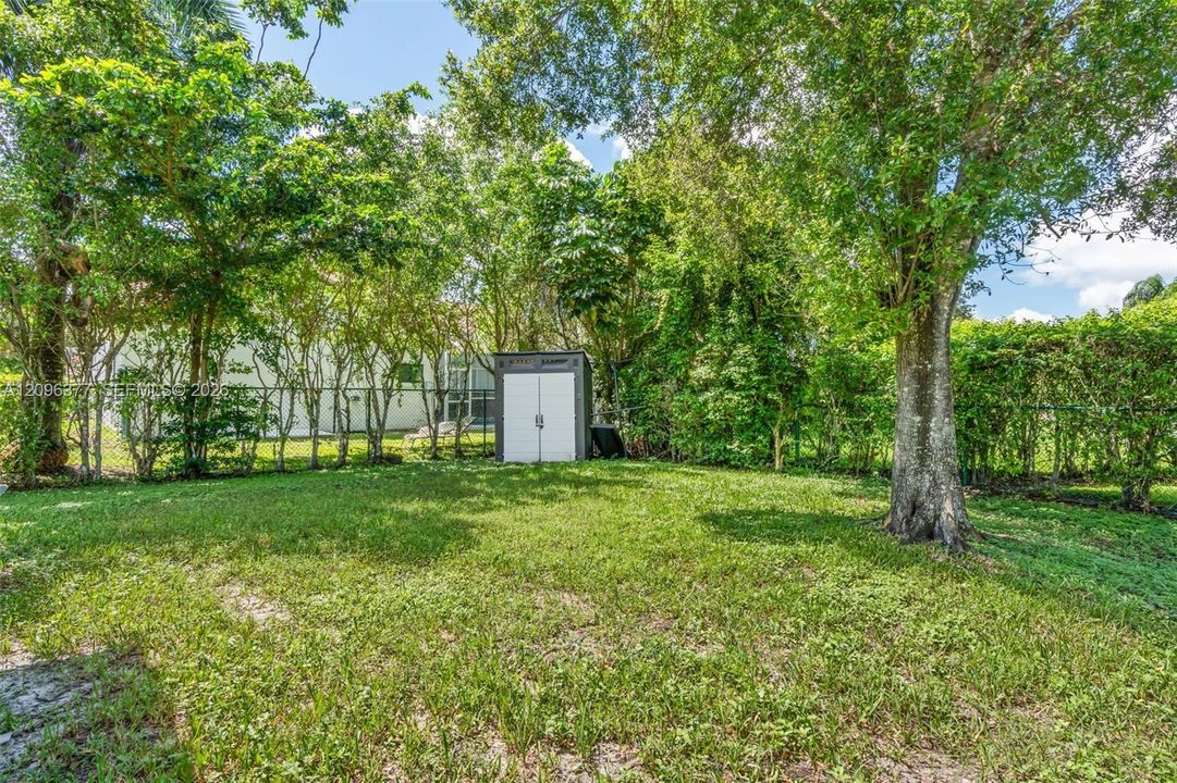 En Venta: $925,000 (4 camas, 3 baños, 2736 Pies cuadrados)