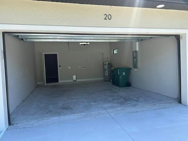 Spacious 2-card garage