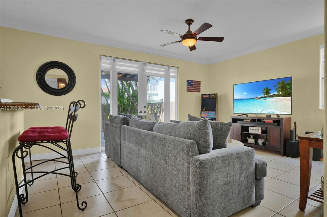 FAMILY ROOM