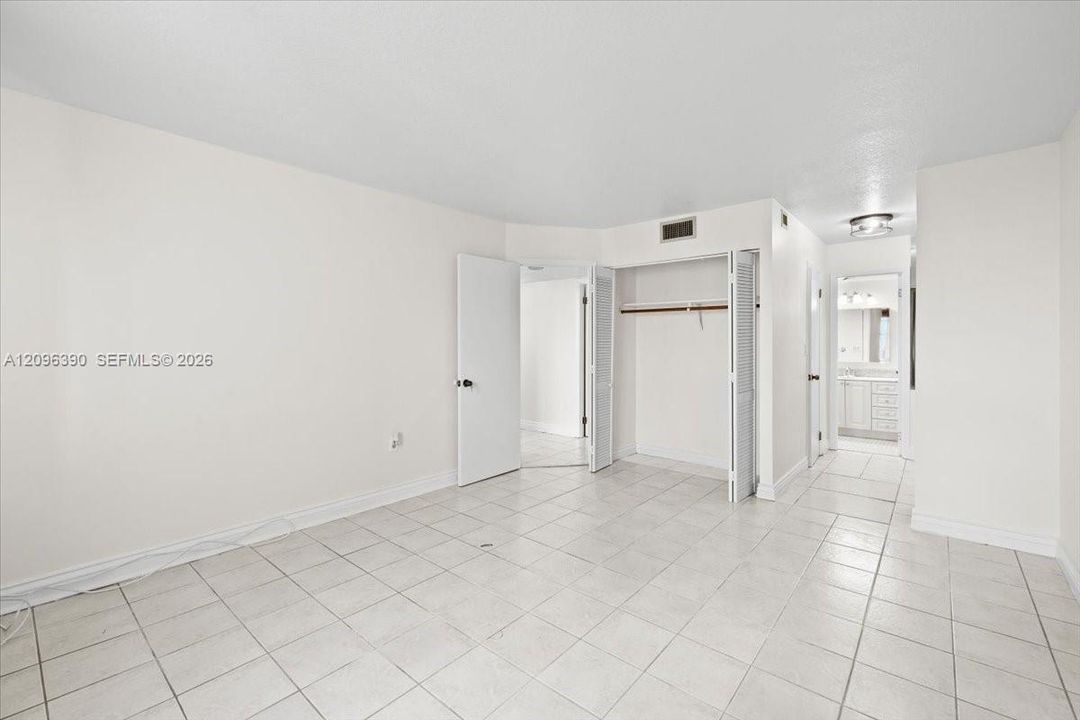 For Rent: $2,250 (2 beds, 2 baths, 1058 Square Feet)