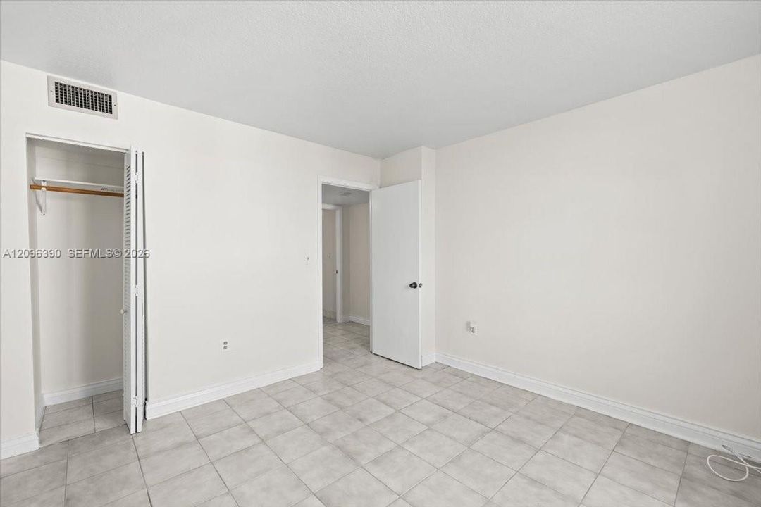 For Rent: $2,250 (2 beds, 2 baths, 1058 Square Feet)