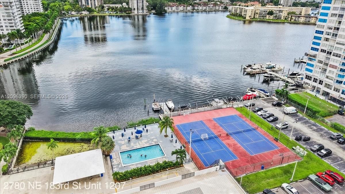 For Rent: $2,250 (2 beds, 2 baths, 1058 Square Feet)