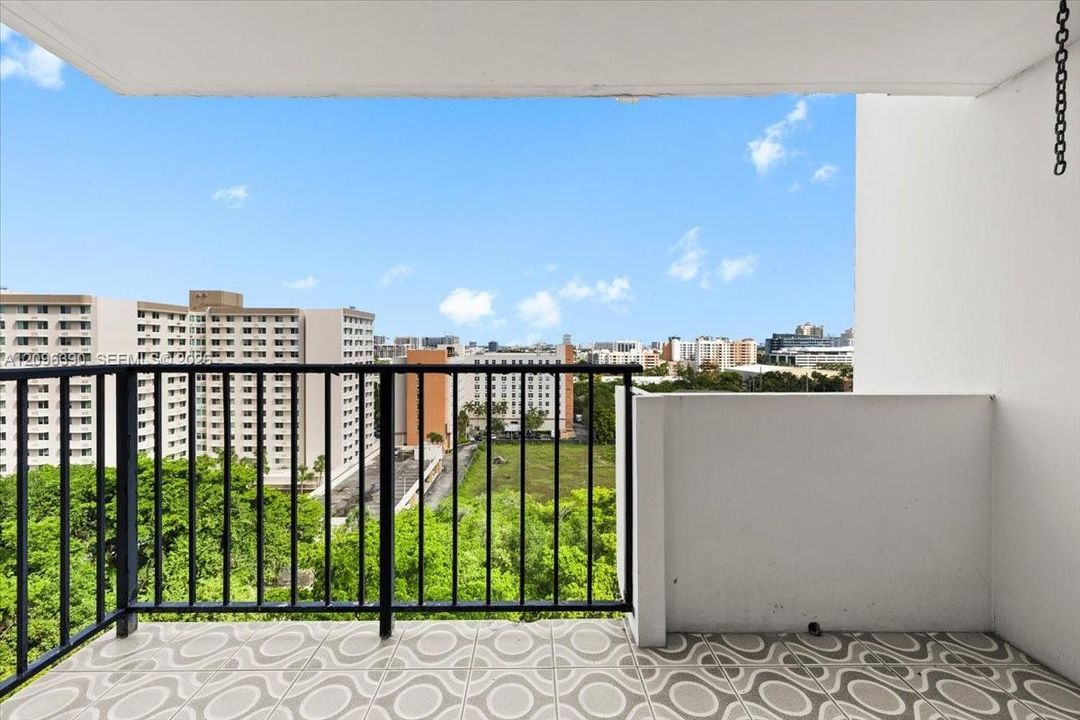 For Rent: $2,250 (2 beds, 2 baths, 1058 Square Feet)