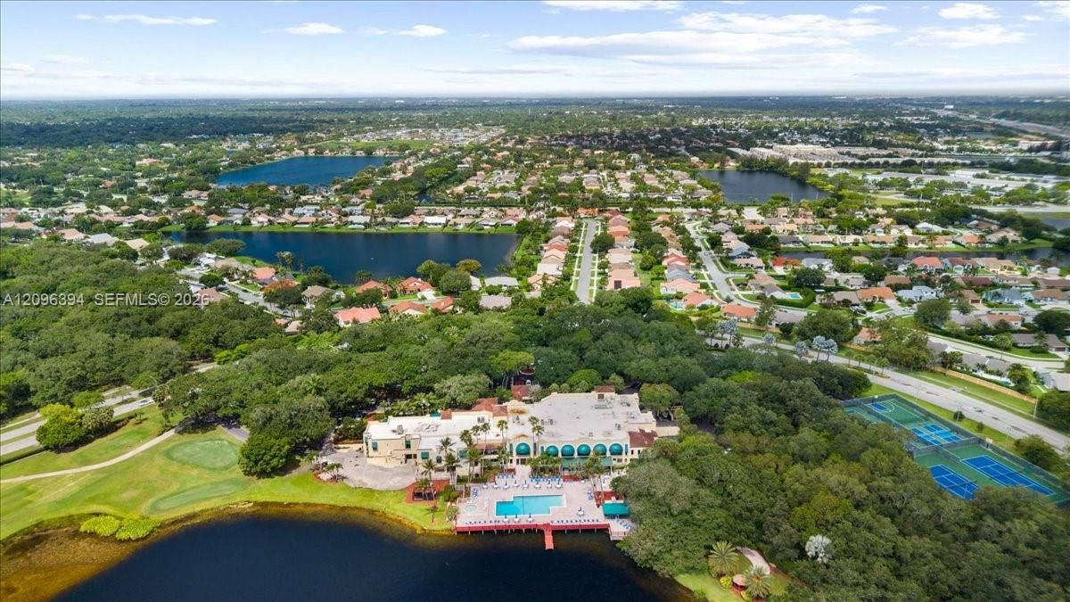 Pine Island Ridge Country Club and Golf