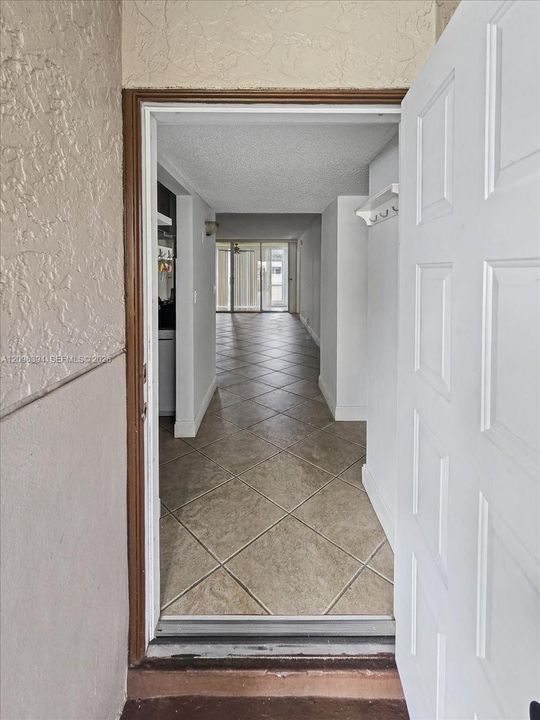 En Venta: $280,000 (3 camas, 2 baños, 1124 Pies cuadrados)