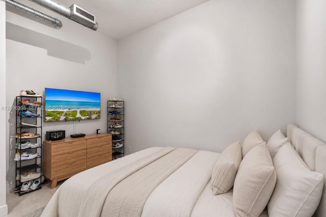 En Venta: $389,000 (1 camas, 2 baños, 816 Pies cuadrados)