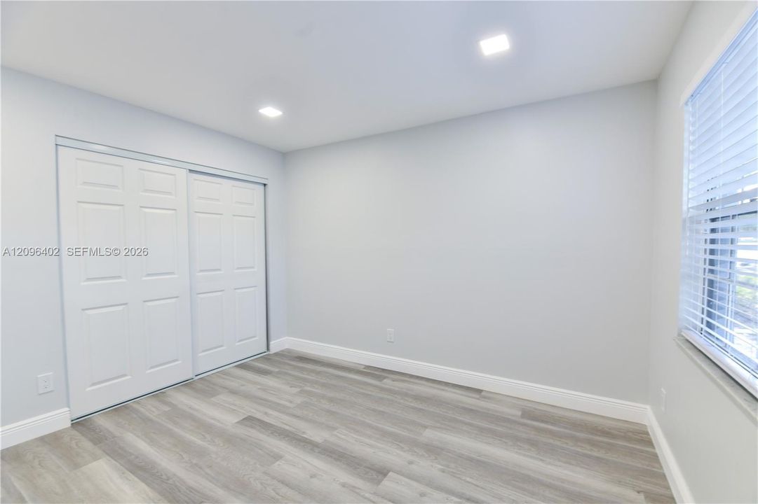 For Rent: $2,400 (2 beds, 2 baths, 1014 Square Feet)