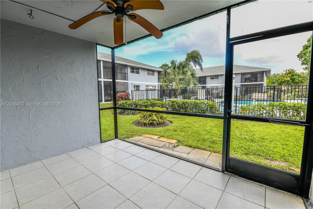 For Rent: $2,400 (2 beds, 2 baths, 1014 Square Feet)