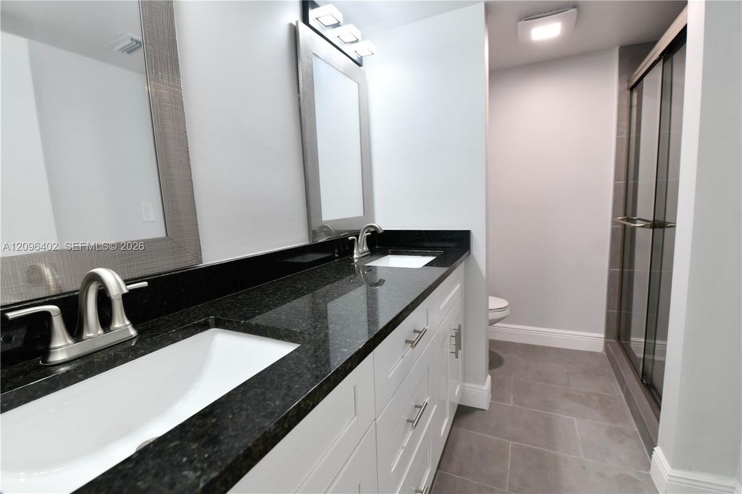 For Rent: $2,400 (2 beds, 2 baths, 1014 Square Feet)