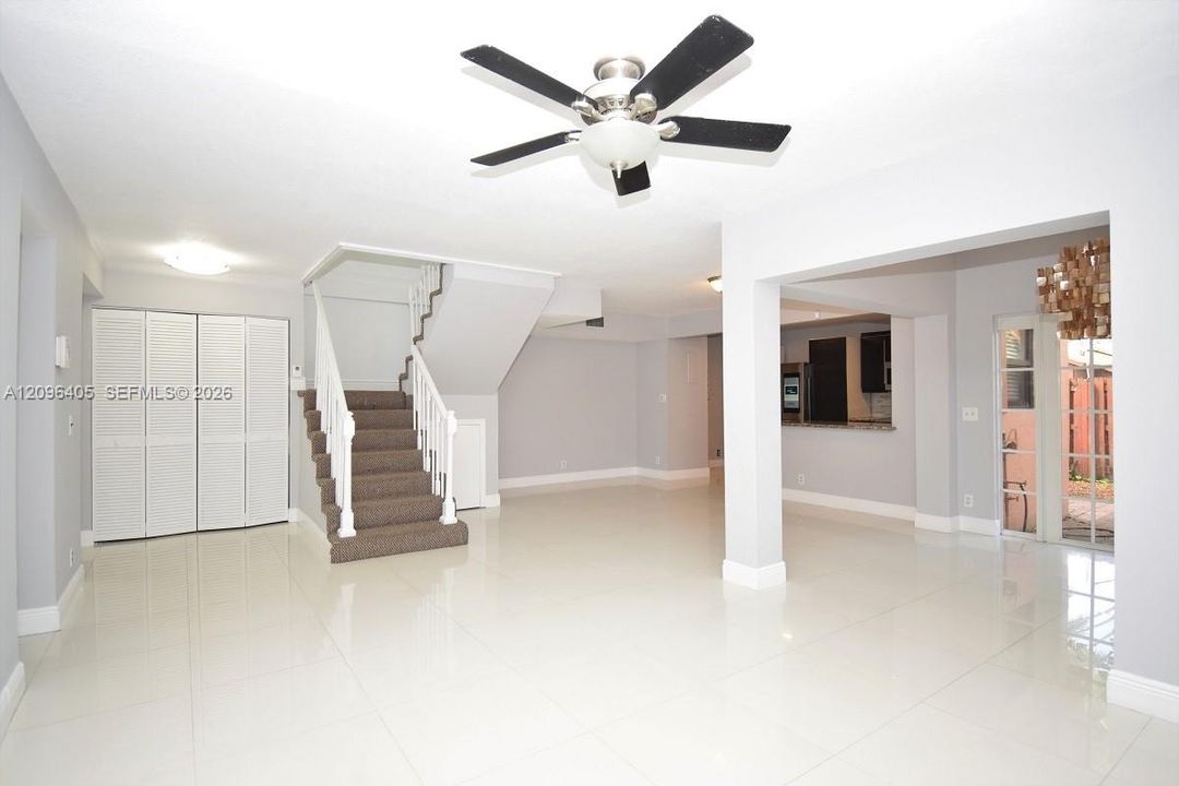 For Sale: $480,000 (3 beds, 2 baths, 1404 Square Feet)