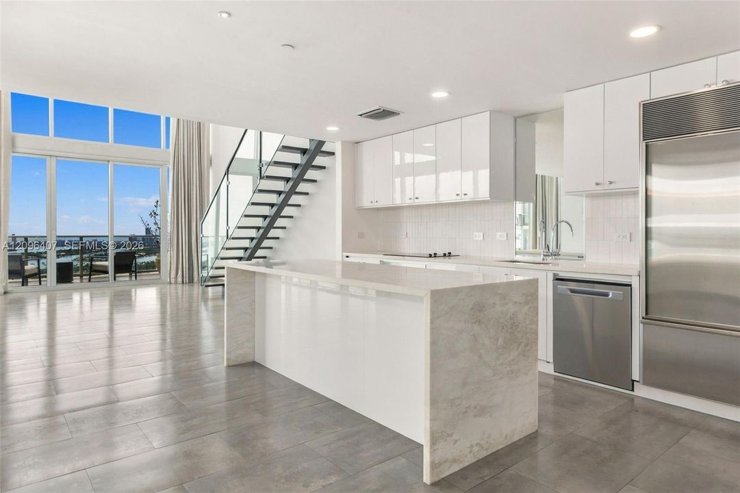 En Venta: $1,815,000 (2 camas, 2 baños, 1730 Pies cuadrados)