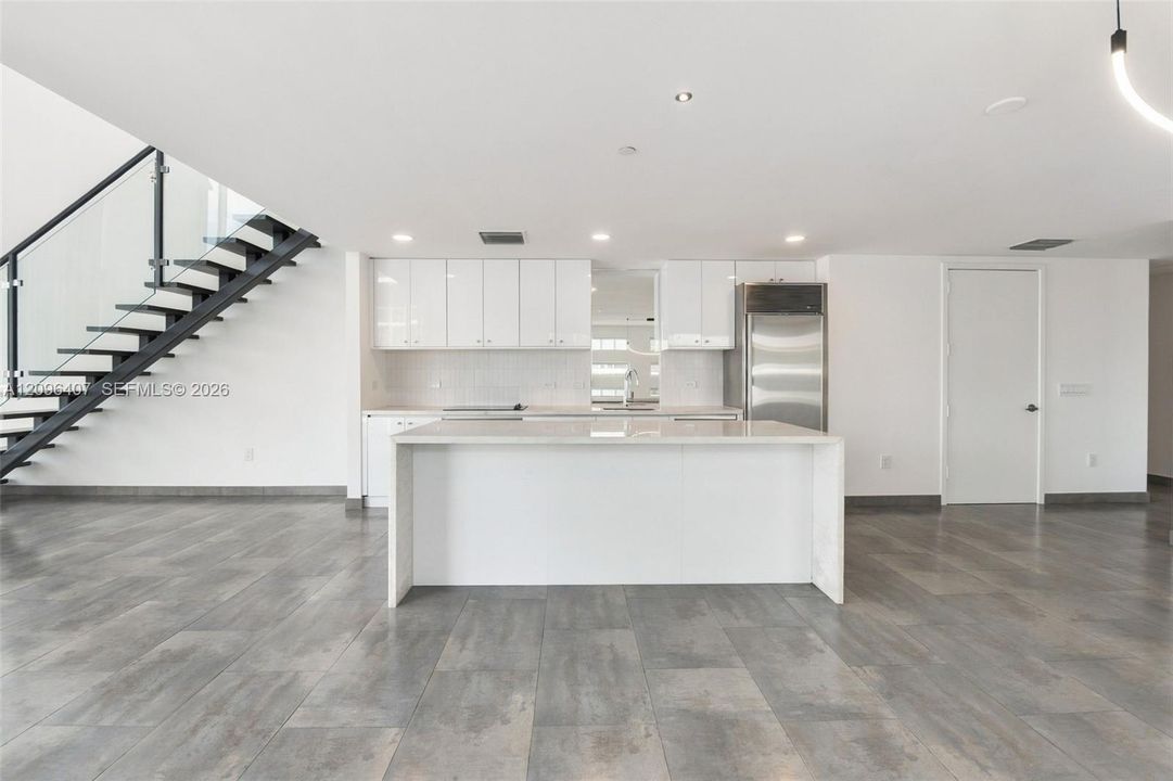 En Venta: $1,815,000 (2 camas, 2 baños, 1730 Pies cuadrados)