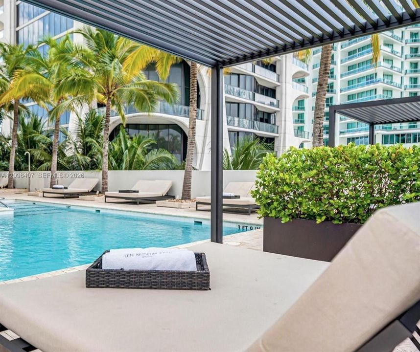 En Venta: $1,815,000 (2 camas, 2 baños, 1730 Pies cuadrados)
