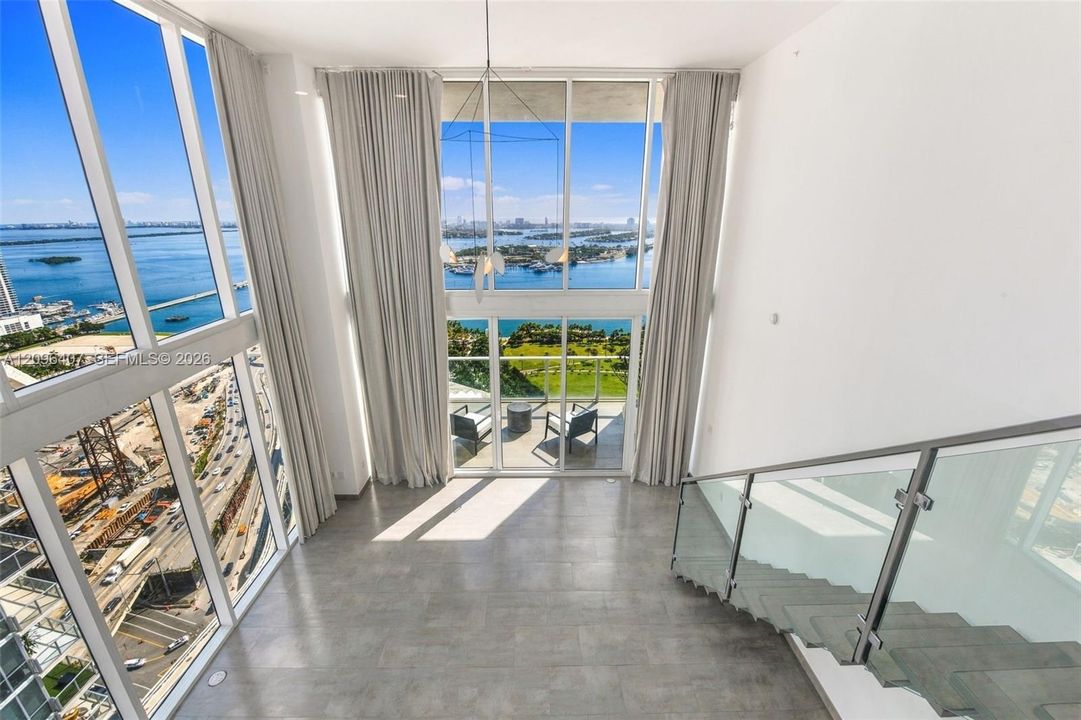 En Venta: $1,815,000 (2 camas, 2 baños, 1730 Pies cuadrados)