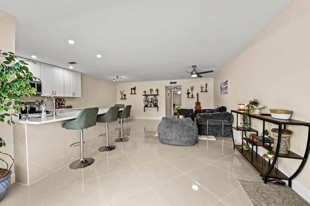 05-Open_Living_Kitchen