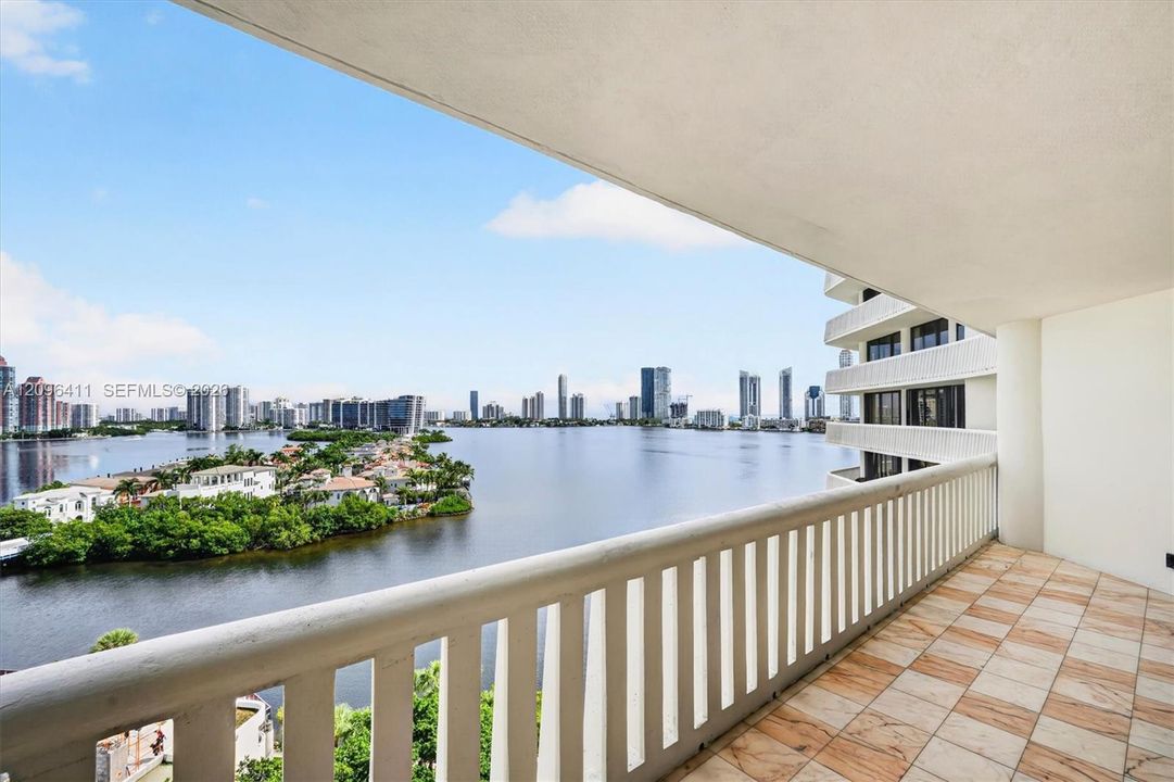 For Rent: $8,500 (3 beds, 3 baths, 2605 Square Feet)