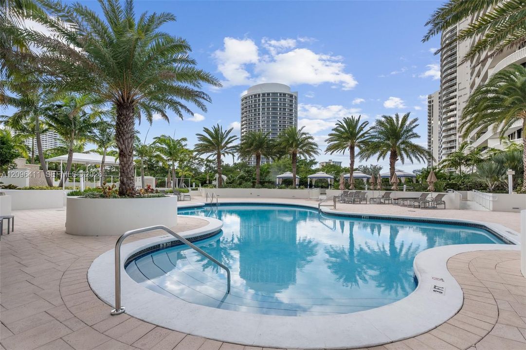For Rent: $8,500 (3 beds, 3 baths, 2605 Square Feet)