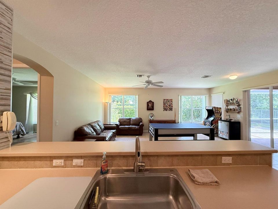 Kitchen to FR